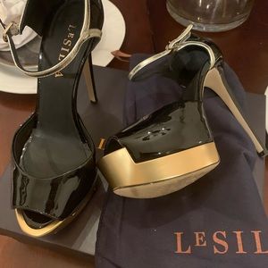 Lesilla Pumps